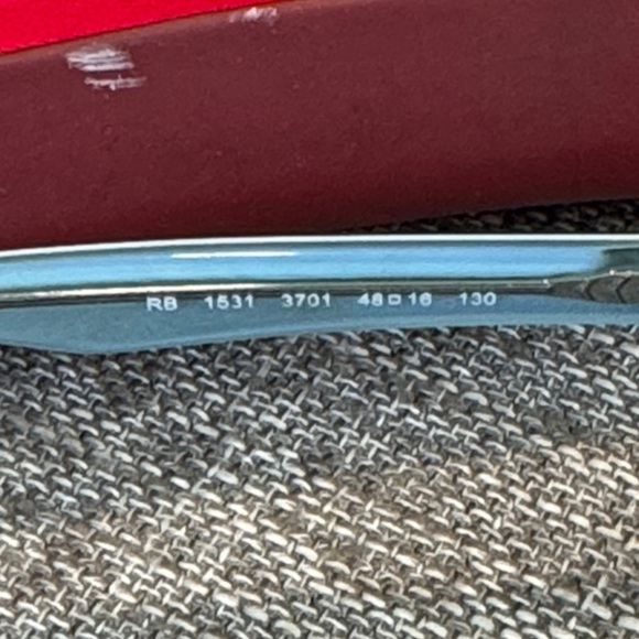 Ray-Ban Tortoiseshell Glasses with Red Case - Picture 5 of 10